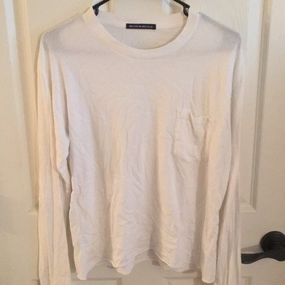 Brandy Melville pocket long sleeve T-shirt - Picture 2 of 4